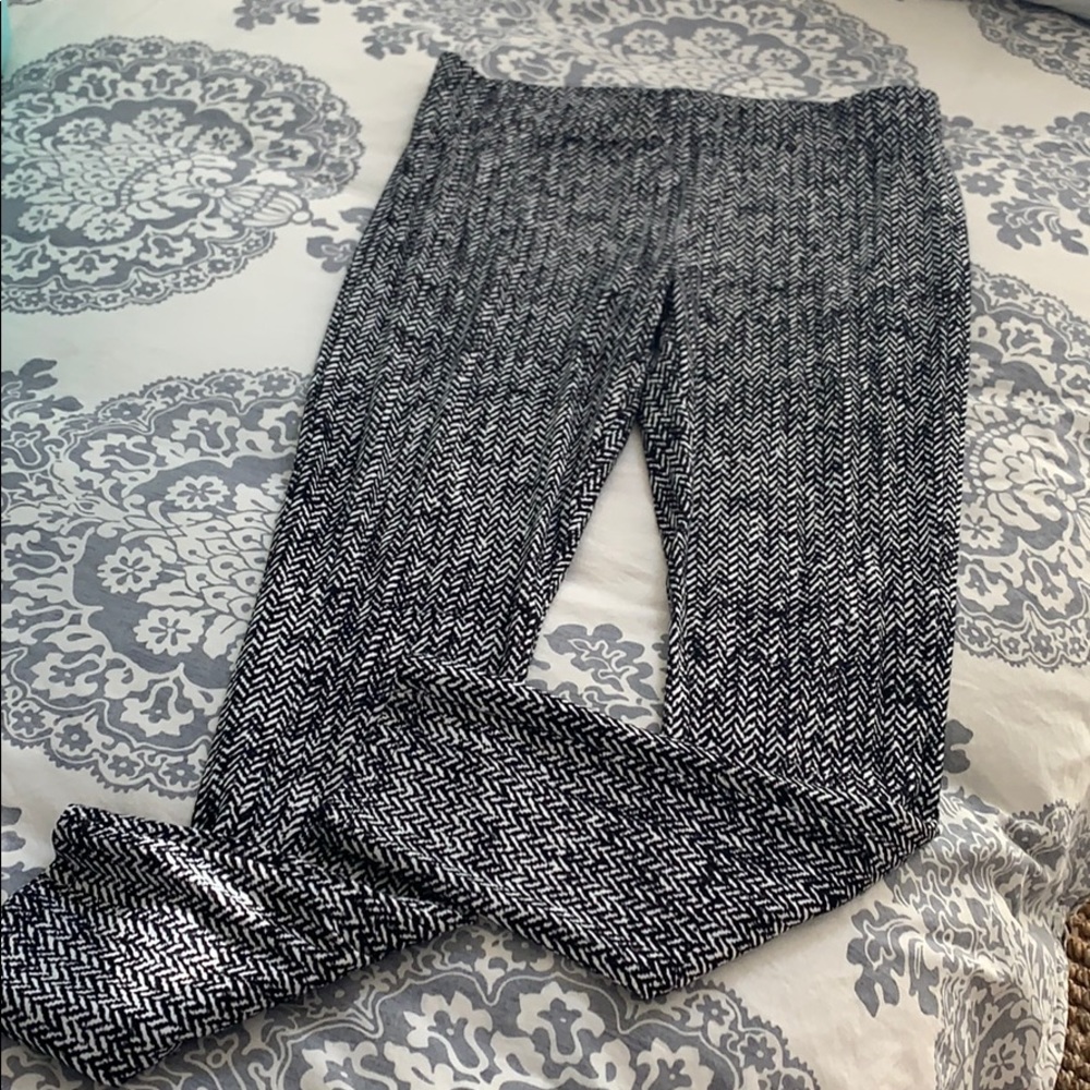 Black and White BAR III Leggings